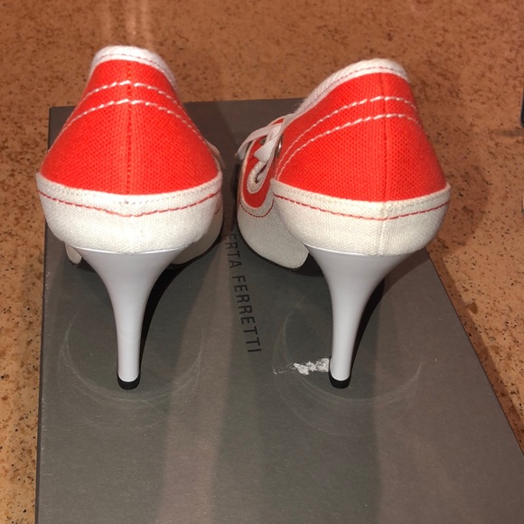Alberta Ferretti Orange and White Sneaker Pumps - Picture 4 of 6